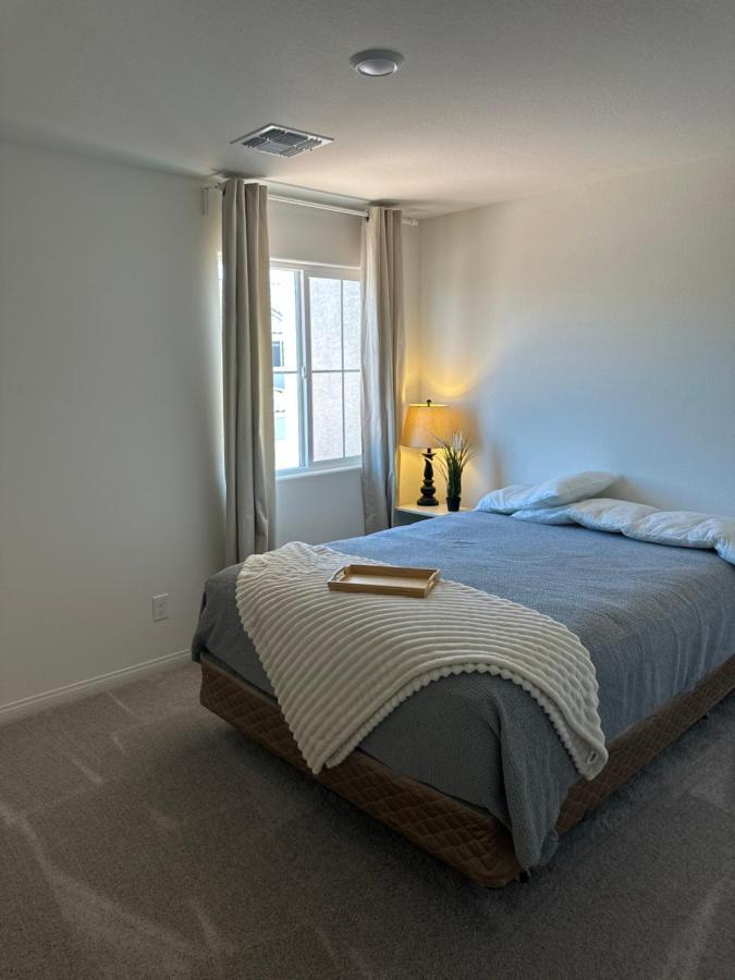 Beautiful Brand New 2 Bedroom Vegas Home! Fits 12 Or More,15-20 Minutes From Lv Strip Las Vegas Dış mekan fotoğraf