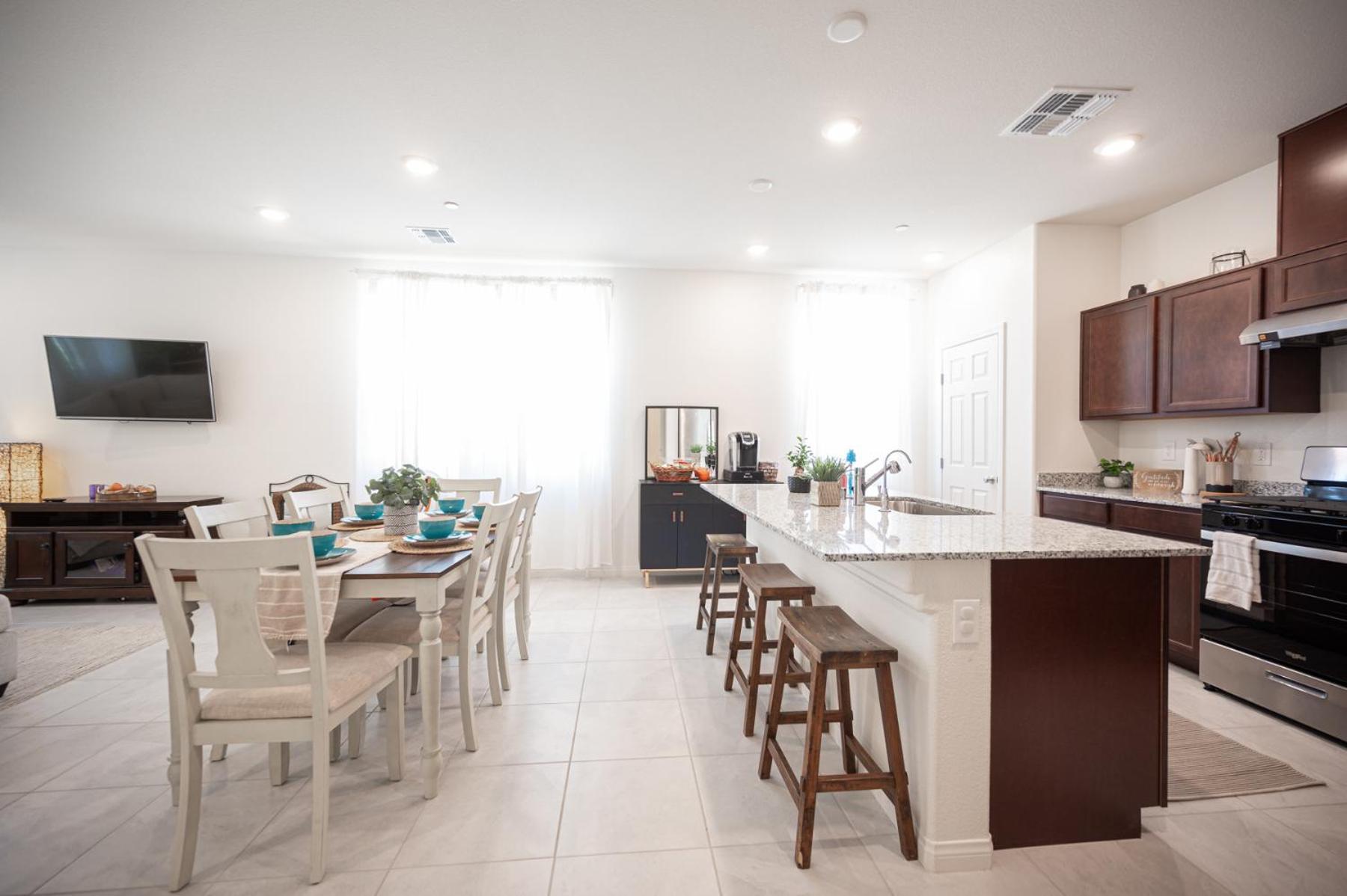 Beautiful Brand New 2 Bedroom Vegas Home! Fits 12 Or More,15-20 Minutes From Lv Strip Las Vegas Dış mekan fotoğraf